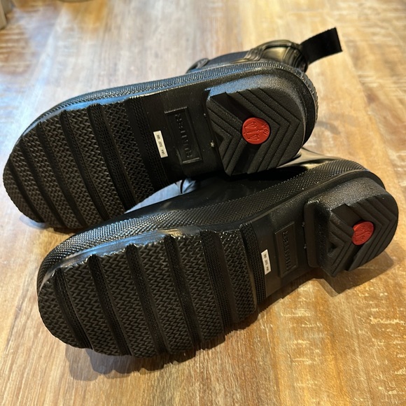 Hunter Original Chelsea Gloss Ankle Boots, Size 6, Never Worn - Picture 6 of 9